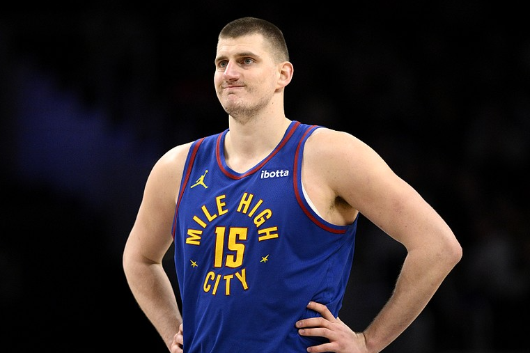 九游体育登录入口穆古鲁扎爆冷击败湖人，战术调整引爆全场！的简单介绍