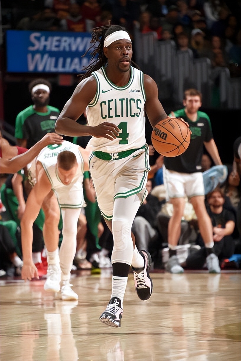 关于足总杯赛程吃紧，波士顿凯尔特人清晨状态回暖，悬念犹存，训练强度明显提升的信息