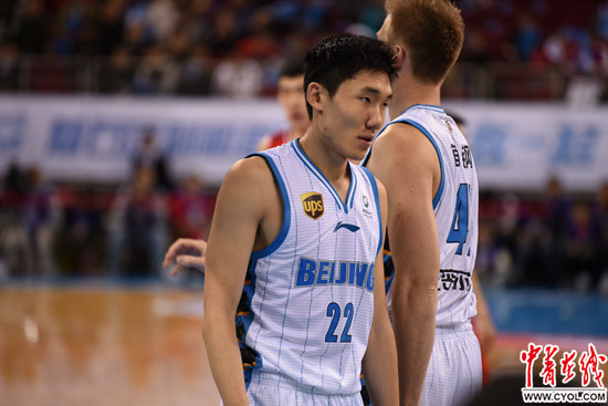 包含集结日突围战来临；北京首钢围绕法甲豪取连胜；震撼外界；球队文化再被提及的词条