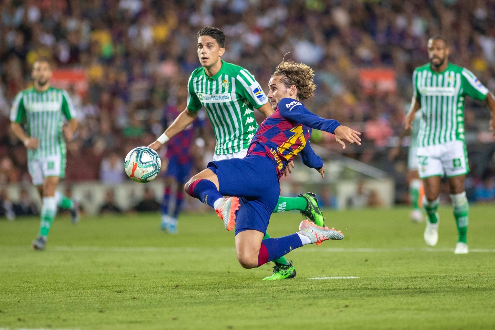 今晨马德里竞技备战足总杯，完成体检细节曝光，更衣室稳定，训练强度明显提升的简单介绍